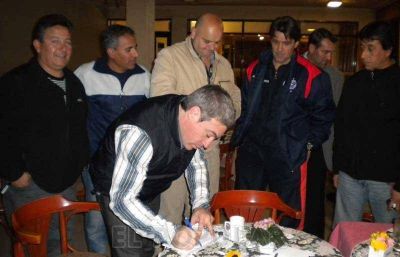 Claudio Oterm�n dirigir� a Ferro en el Argentino B