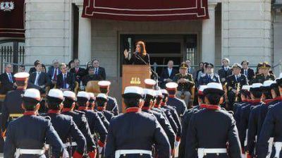 La Presidenta puso en funciones al pol�mico general Milani como jefe del Ej�rcito