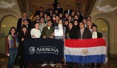 "Es importante apostar a los j�venes"