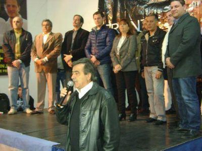Los candidatos del Frente Renovador de Tres de Febrero arrancaron la campa�a