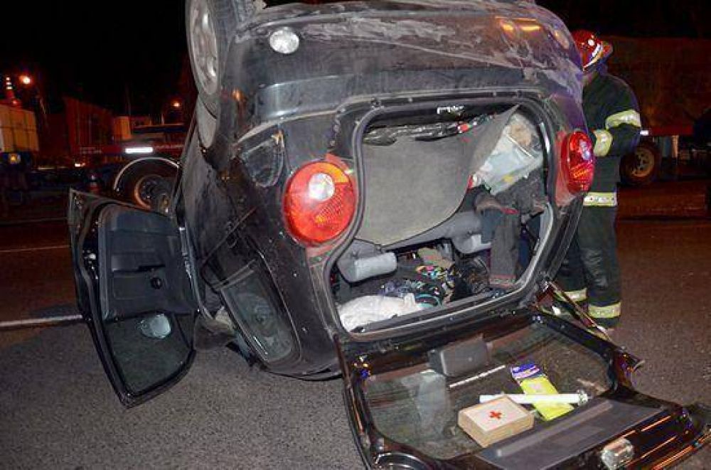Vuelco sin heridos en la Panamericana
