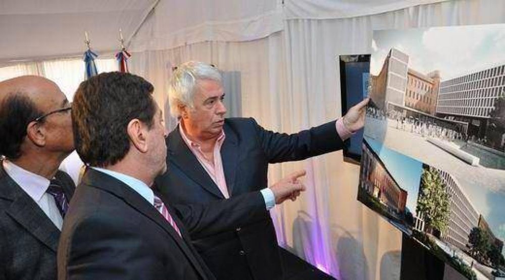 Reproches mutuos entre De la Sota y Mestre por la �ayuda� a la ciudad