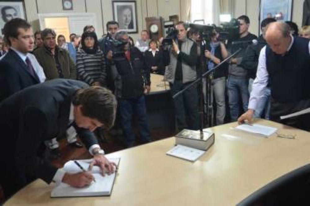 Asumieron oficialmente Jurdana, Gonz�lez Pedroso y Pagano en el municipio