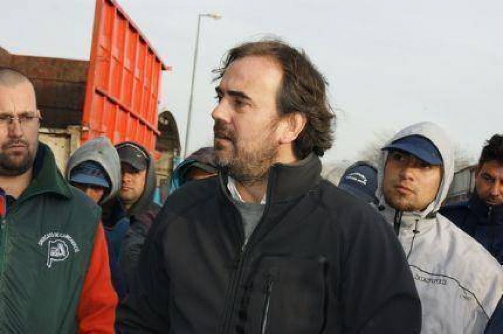 Giri recorri� el Puerto y dialog� con trabajadores y empresarios