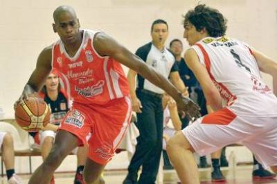 Byron Johnson, el primer extranjero que suma Gimnasia