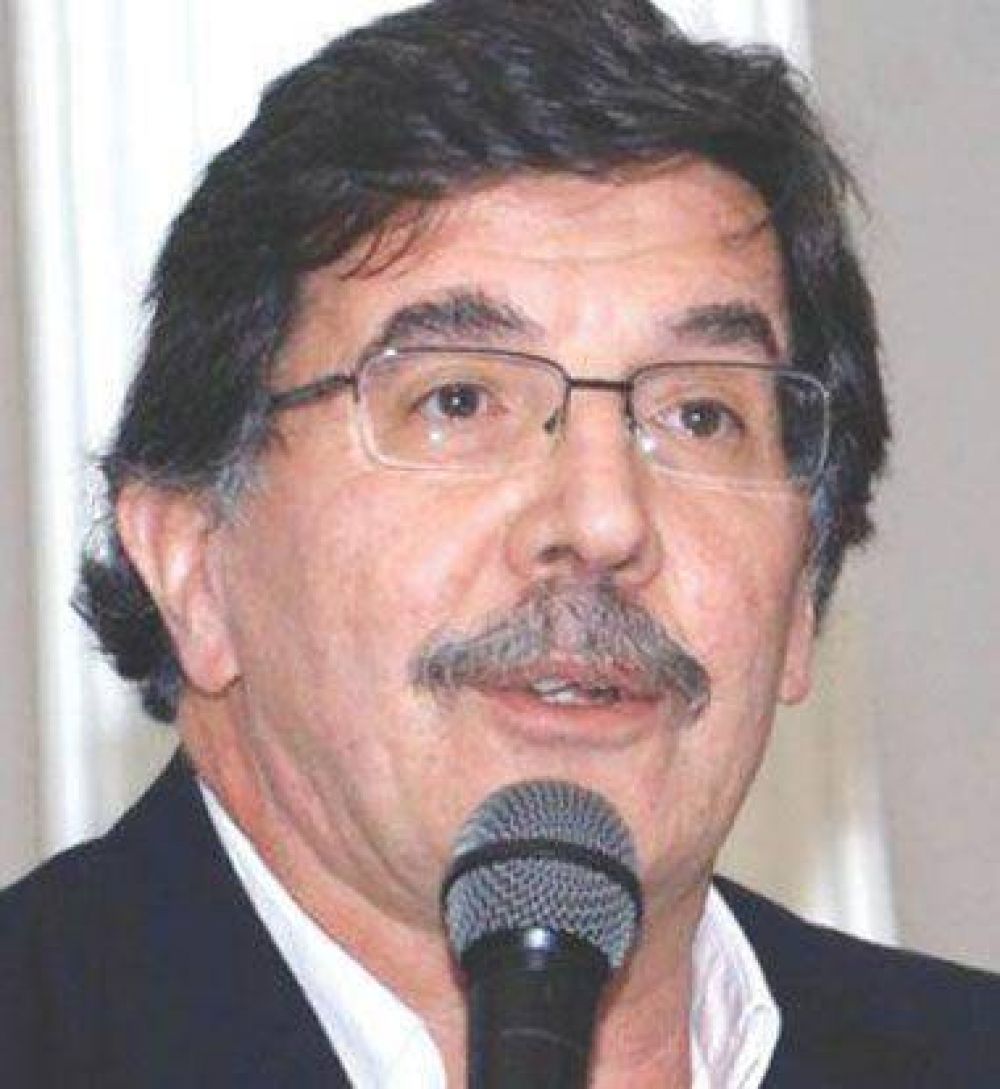 Llega el ministro Alberto Sileoni