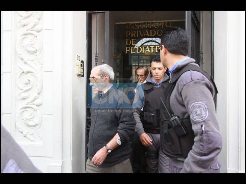 Robo de beb�s: declararon las esposas de dos m�dicos del IPP