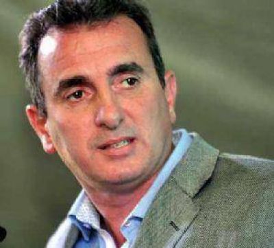En San Rafael, P�rez entreg� recursos para una planta de pulpa de frutas