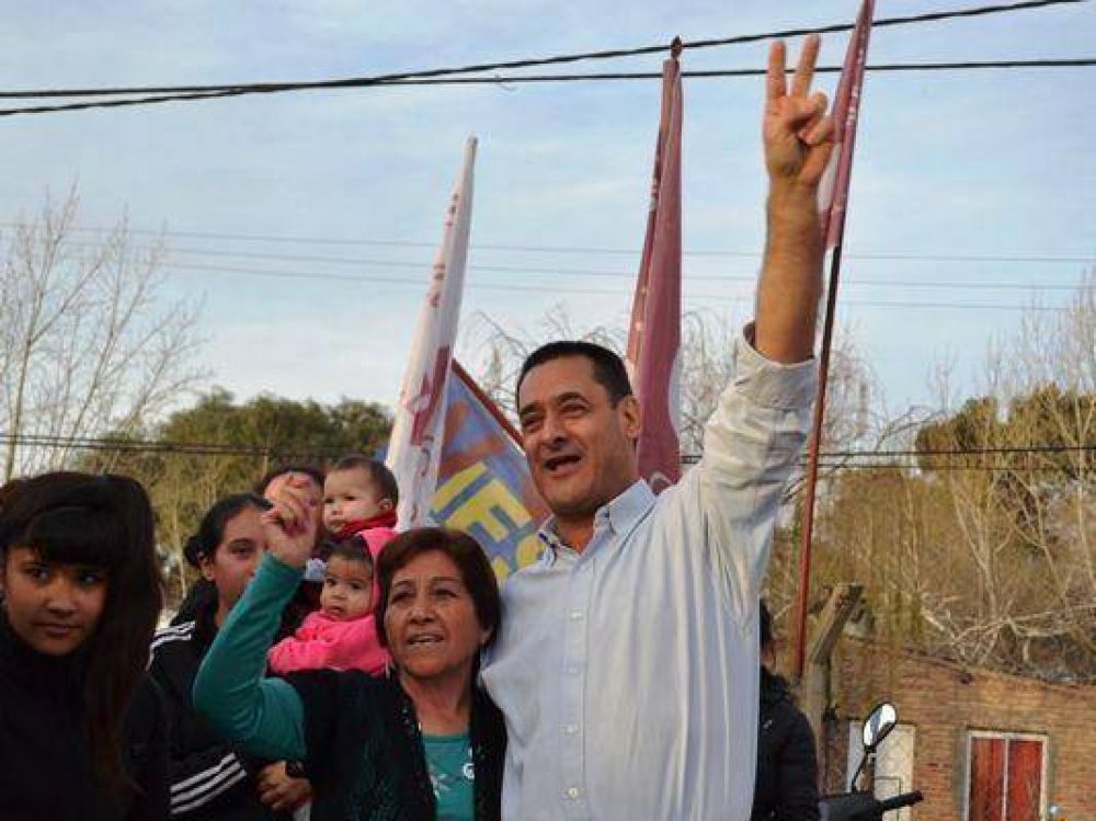 "Nuestro total apoyo a Fern�ndez Mend�a"