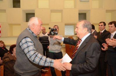 Jorge: �las columnas son de la Provincia, no veo cu�l es el problema�