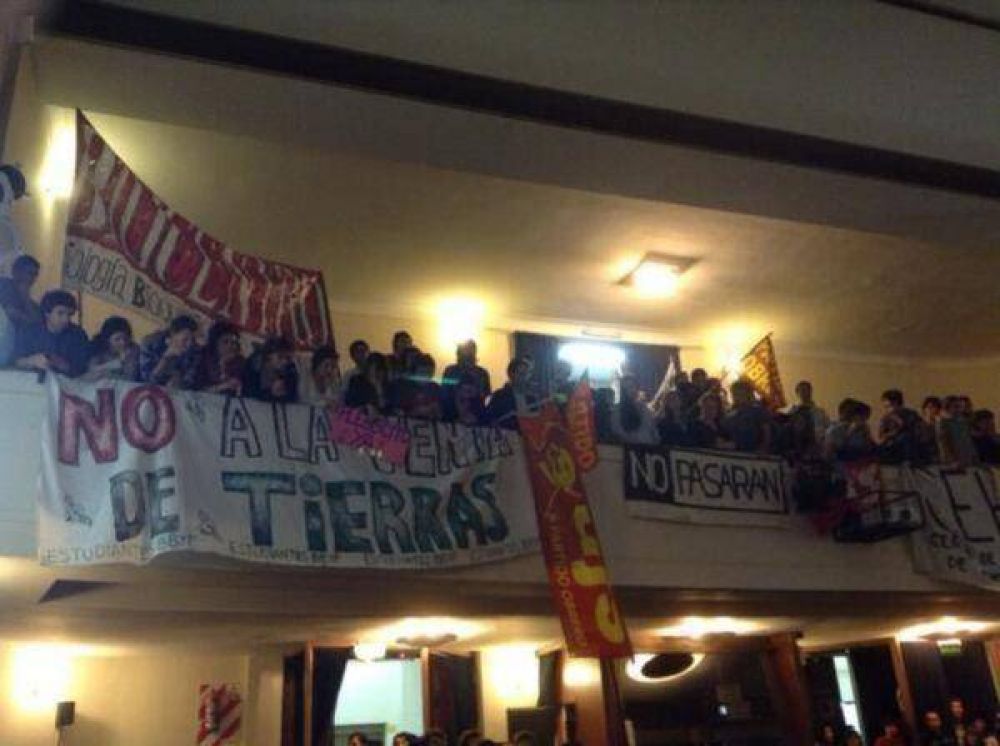 Se suspendi� la votaci�n por la venta de las tierras de la UNS