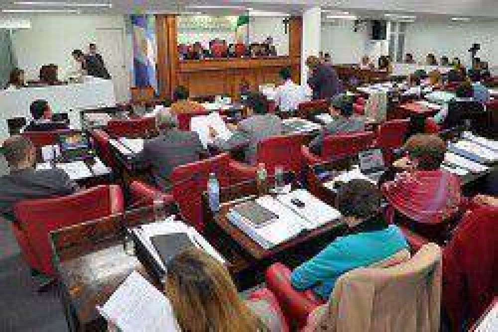 Expropian terrenos para familias de S�enz Pe�a y Puerto Tirol
