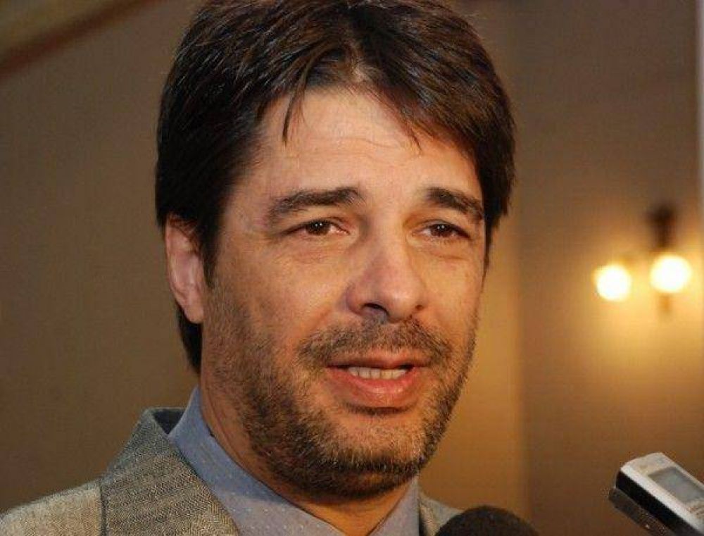 Suenan los "alertas" por Larraburu