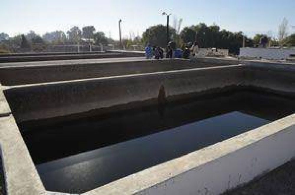  Por un pasante obstruido, no hubo agua en Albard�n