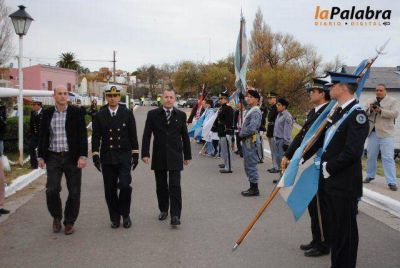 Garc�s particip� del acto por el 203� Aniversario de la Prefectura Naval Argentina