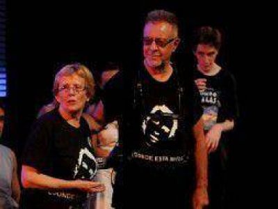 Le�n Gieco recibir� el premio Rodolfo Walsh