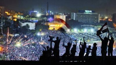 Golpe de Estado en Egipto: los militares derrocan a Mursi y asumi� el titular de la Corte
