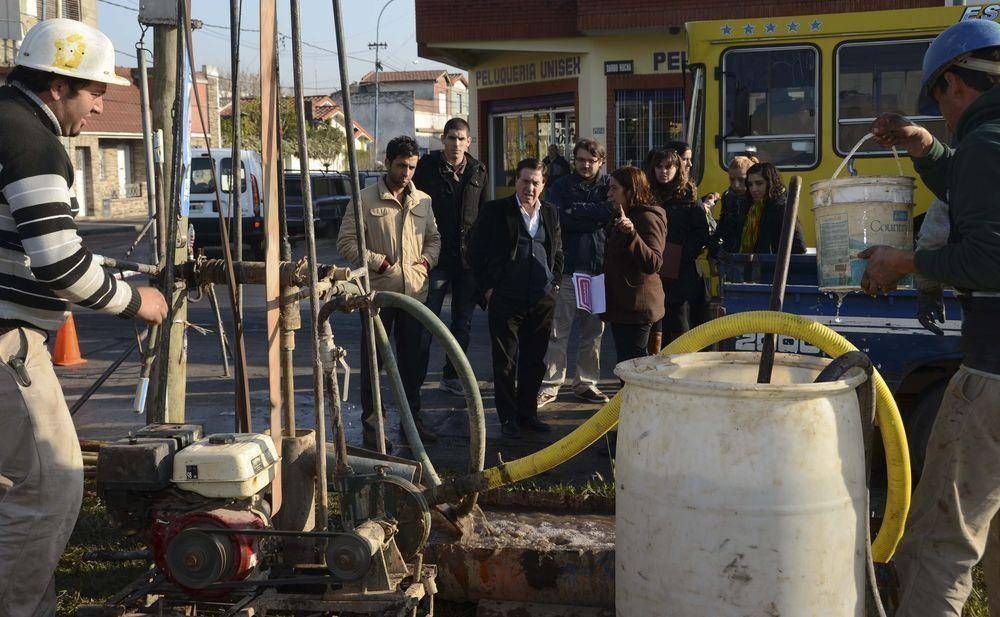 EL INTENDENTE DAR�O D�AZ P�REZ SUPERVIS� LAS OBRAS EN BARRIOS DEL DISTRITO