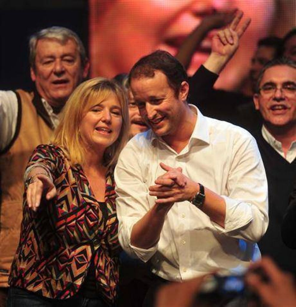 Con Insaurralde y Boudou, el Gobierno avanz� en territorio rival
