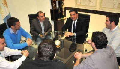 Tras el ascenso, Capitanich y dirigentes de For Ever planificaron la inauguraci�n de las obras