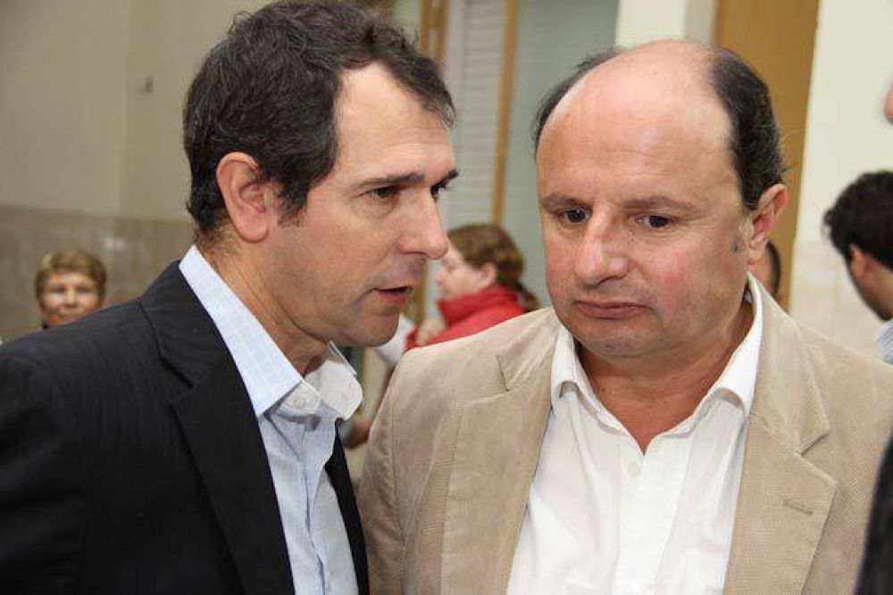 SILVA DEFENDI� AL EMPLEADO ACUSADO DE AUMENTARSE EL SUELDO Y ASEGUR� QUE EN POCOS D�AS SE SABR� LA VERDAD