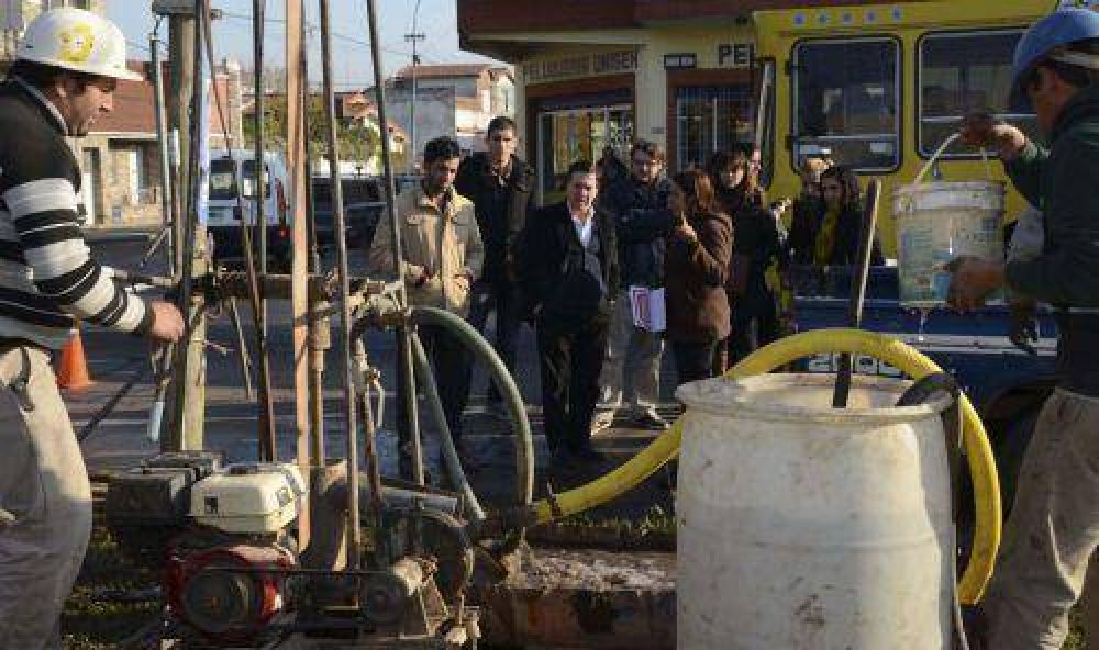 D�az P�rez supervis� obras por los barrios