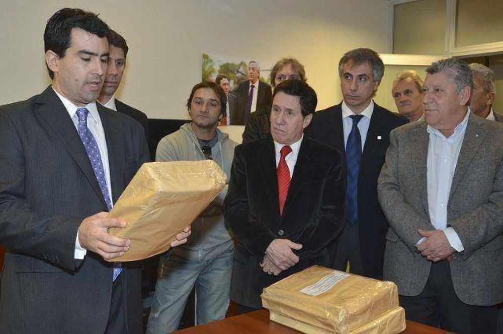 Se realiz� la licitaci�n p�blica para la expansi�n de la red cloacal en Monte Chingolo y Villa Gonnet