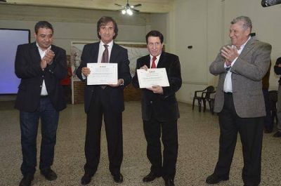 D�AZ P�REZ PARTICIP� DE LOS FESTEJOS PATRIOS DEL CENTRO DE JUBILADOS DEL CLUB COLUMBIA JUNTO AL DIRECTOR DEL PAMI ISMAEL ALE