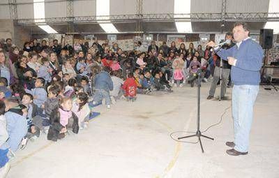 Se present� oficialmente el programa "Punto de encuentro"