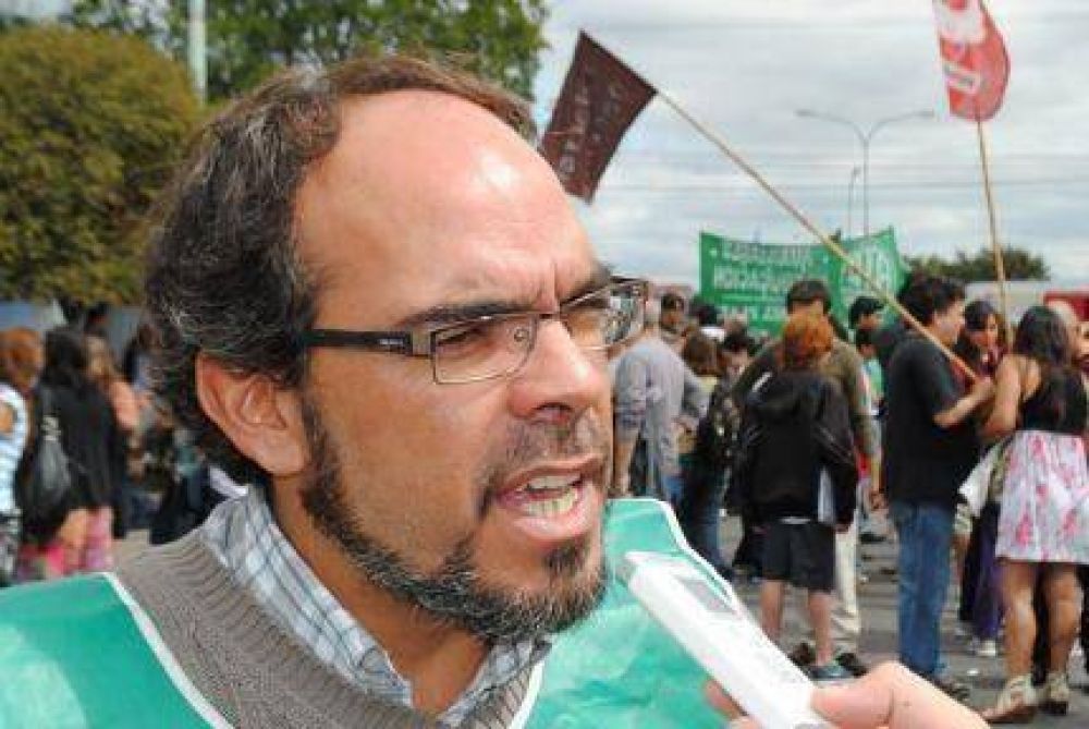 Movilizaci�n en La Plata: ATE volvi� a protestar contra el �ajuste� de la Provincia