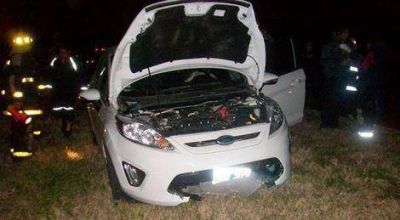 Un auto choc� con una motobomba que estaba sobre la Ruta N� 51 