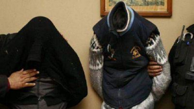 Detienen a miembros de una banda por asalto a un taxista
