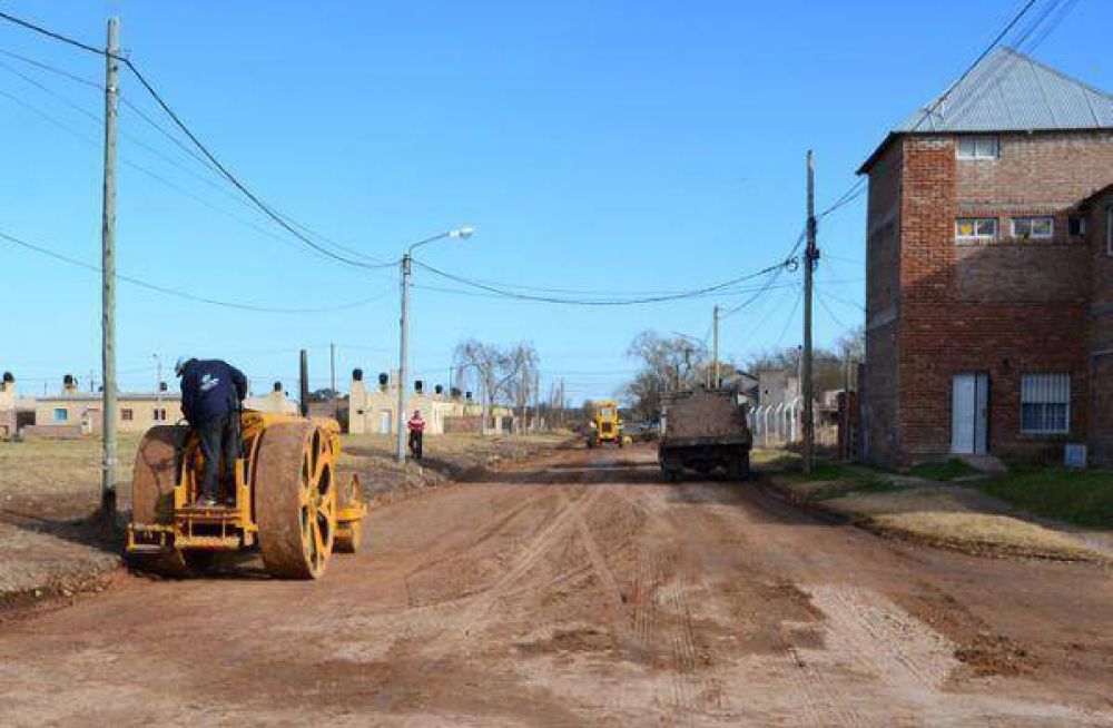 Calle Duval: inician trabajo de entoscado
