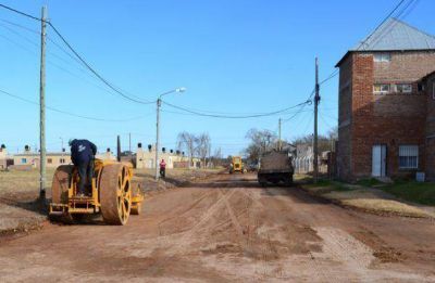 Calle Duval: inician trabajo de entoscado