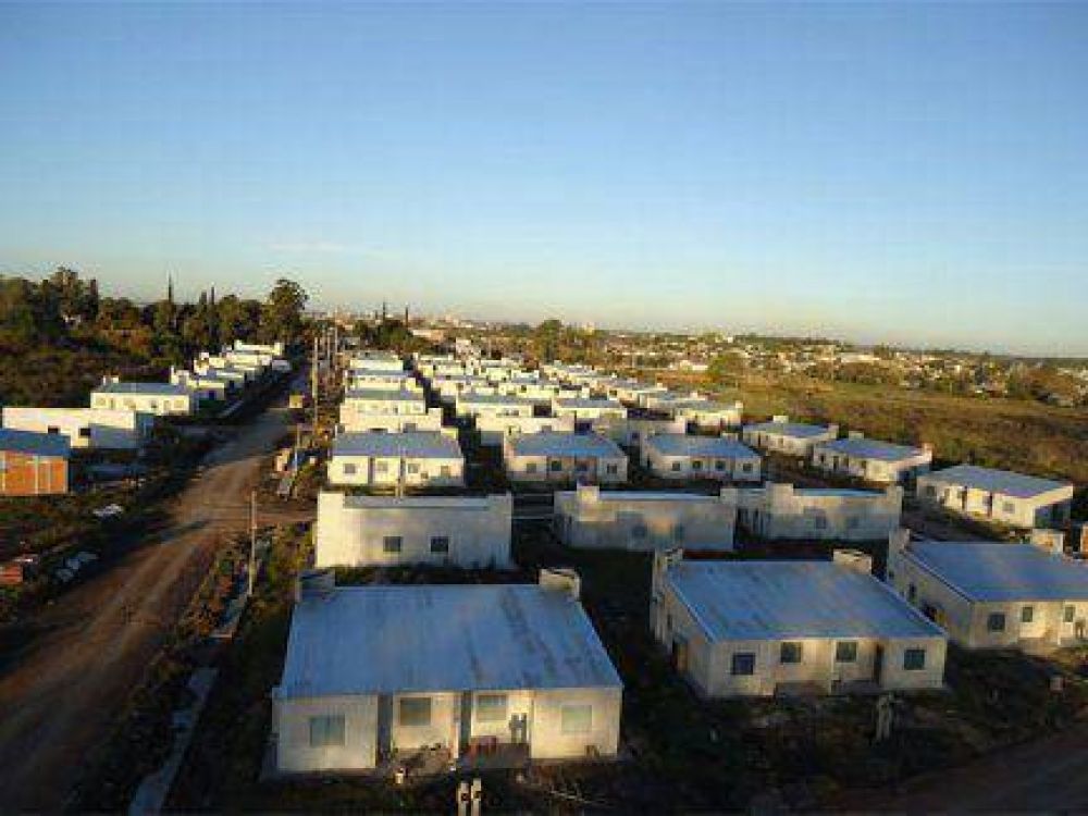 Licitar�n la construcci�n de 273 viviendas para tres ciudades entrerrianas