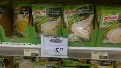 Amas de casa e inspectores controlan supermercados