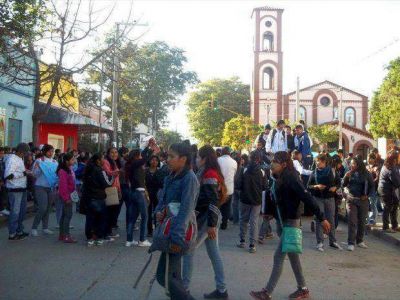 Protesta de alumnos de la T�cnica N� 3.104