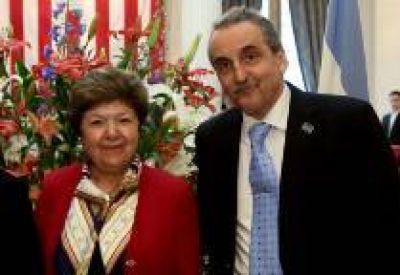 Denuncian a Moreno por "discriminaci�n"