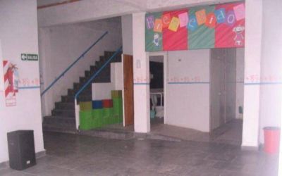 Har�n un abrazo solidario para evitar el cierre de la Escuela Oral