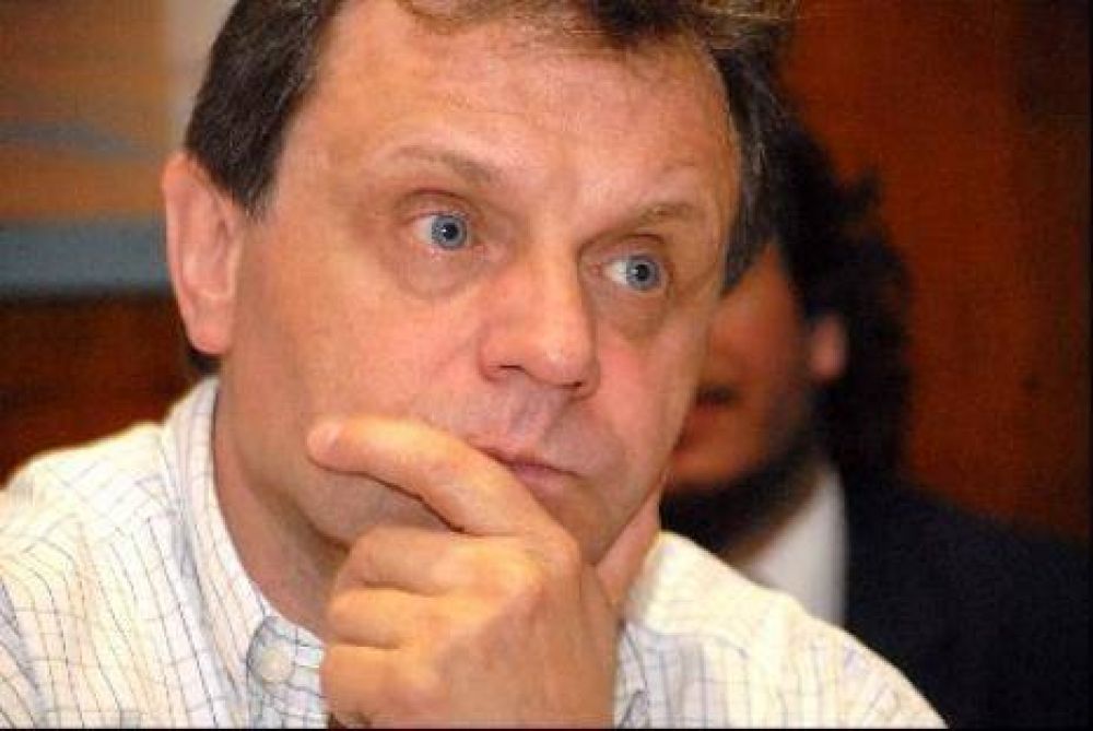 Pulti no puede evitar el paro de municipales: necesita $ 30.000.000.-