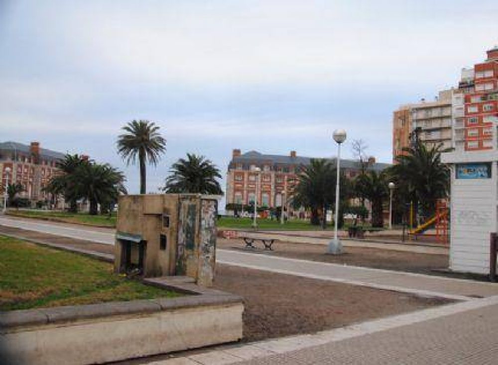 Plaza Col�n: retiraron el alambrado y el trasladado del Monumento qued� en la nada 