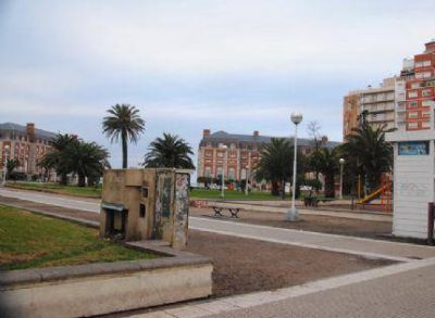 Plaza Col�n: retiraron el alambrado y el trasladado del Monumento qued� en la nada 