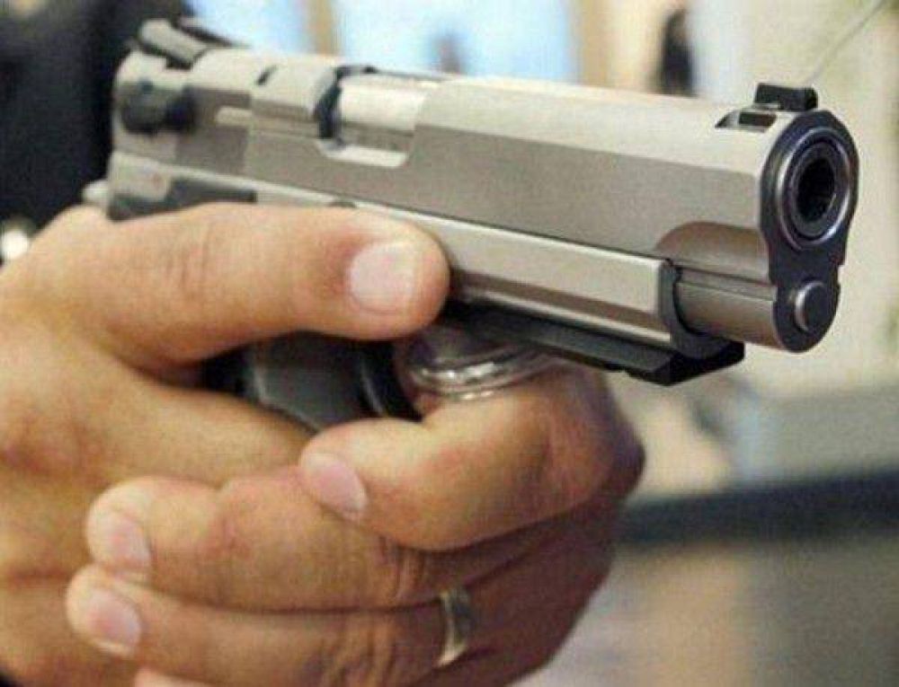 Una familia sufri� una violenta entradera, con golpes y un disparo