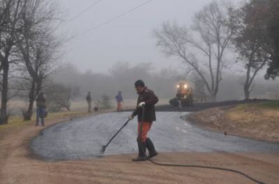 Etapa final de la obra de pavimento en B� Somisa: recorrida del Intendente y funcionarios en la costanera