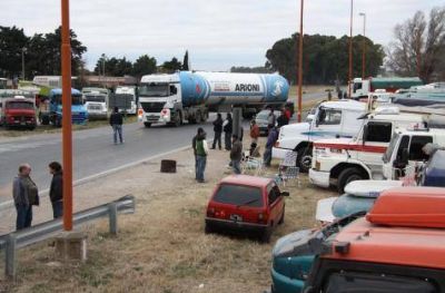 Contin�a la protesta de Atcade