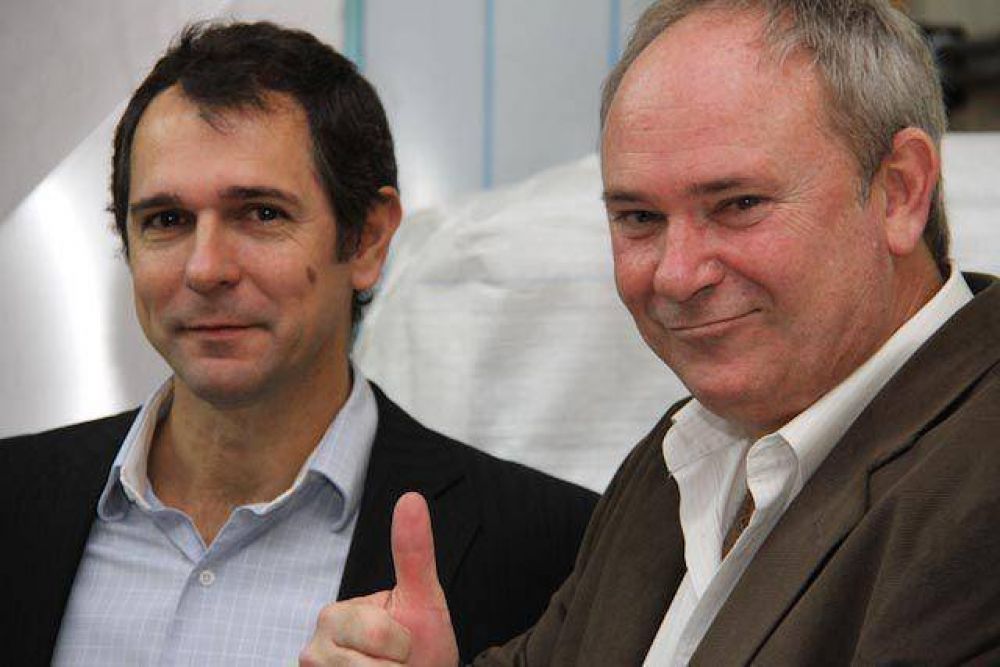 EL GUACONISMO PRESENTA SU LISTA CON VISITAS KIRCHNERISTAS
