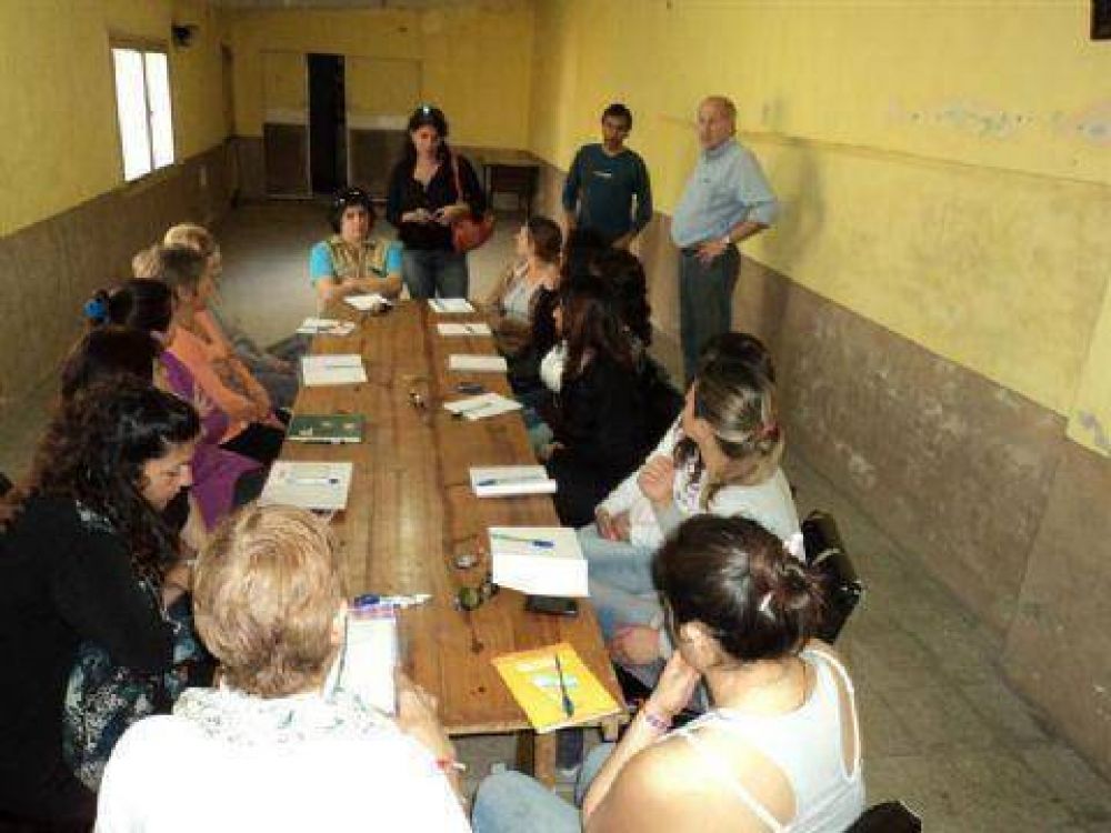 Dos nuevos cursos en la Comisi�n de Fomento del Barrio Malvinas Argentinas
