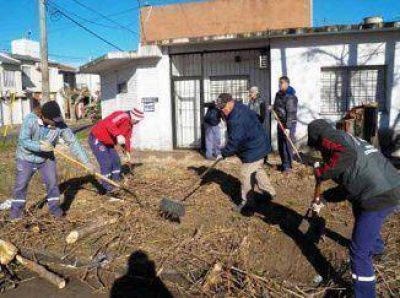 Intenso operativo de limpieza en Quilmes Oeste
