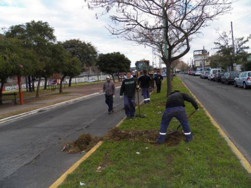 Tareas de limpieza en la zona oeste