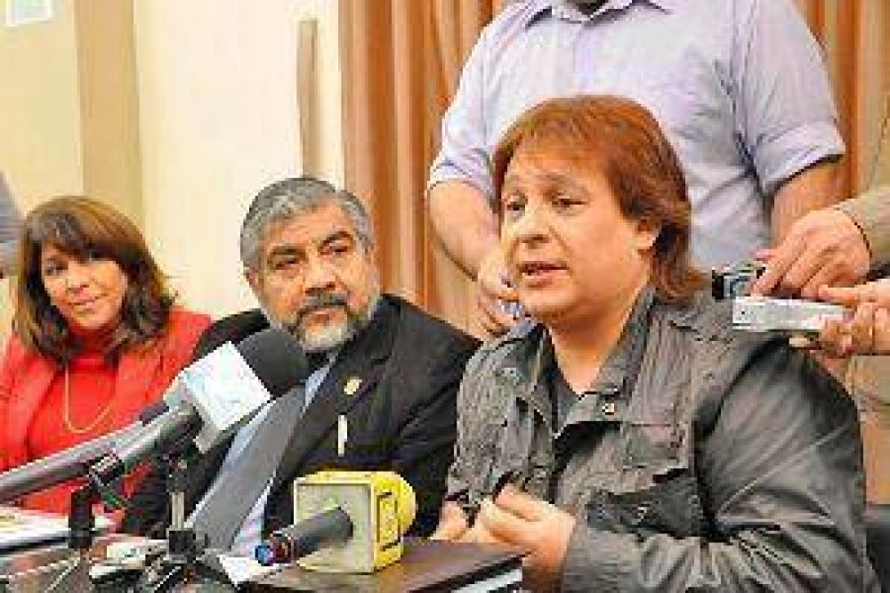 Se trabaja en la organizaci�n de la intervenci�n teatral del 24